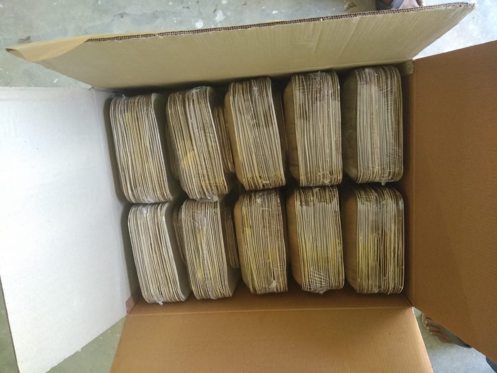 Packing and exporting palm leaf tableware